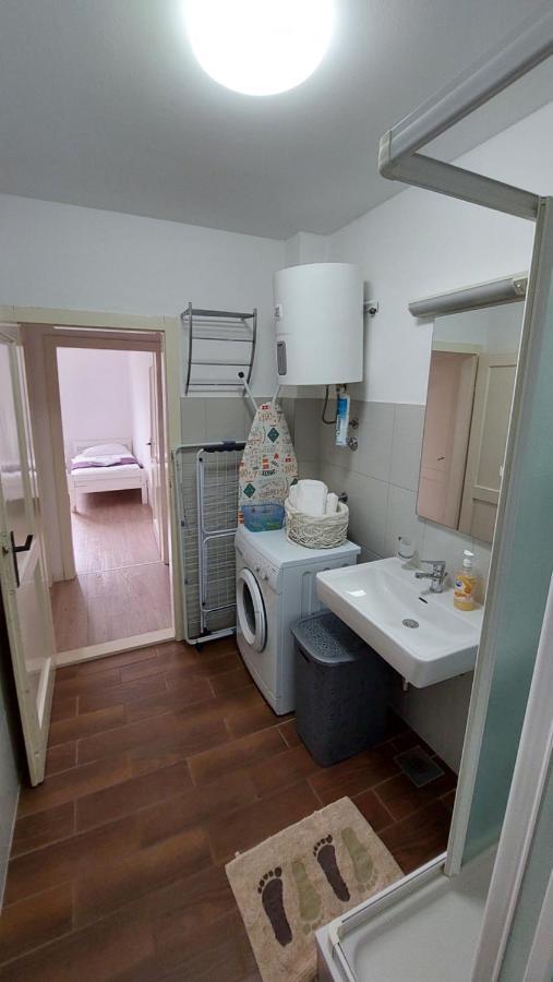 Sailing Forever Bungalow Kastela Bagian luar foto