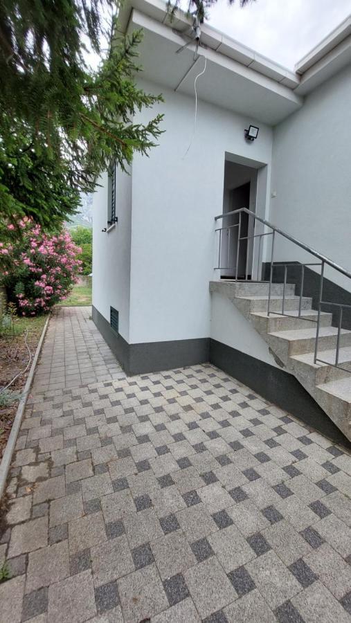 Sailing Forever Bungalow Kastela Bagian luar foto