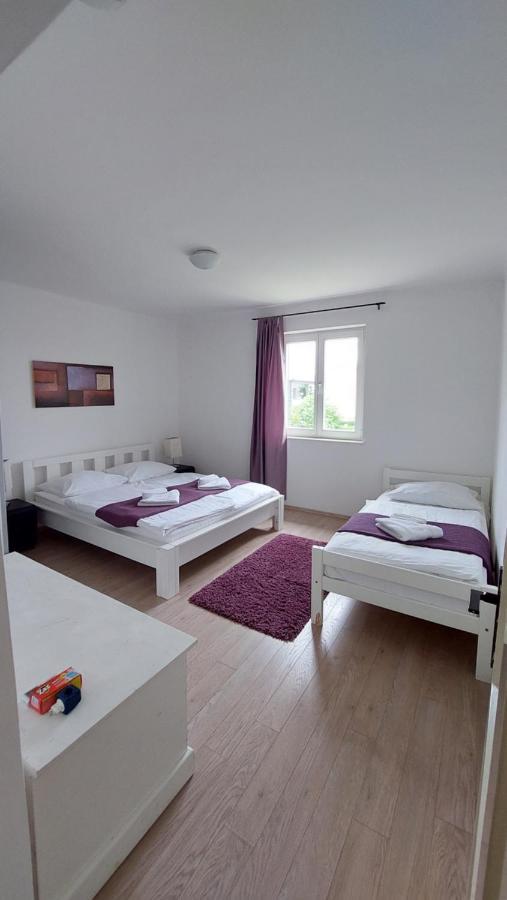 Sailing Forever Bungalow Kastela Bagian luar foto