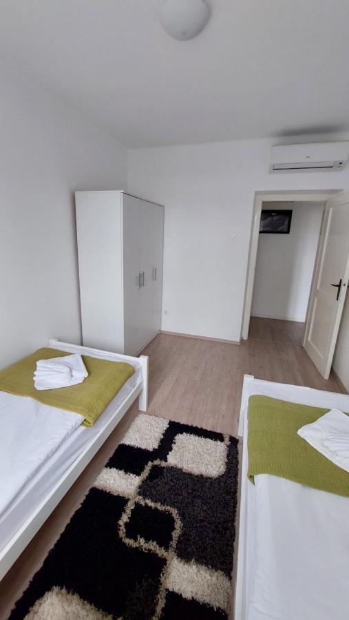 Sailing Forever Bungalow Kastela Bagian luar foto