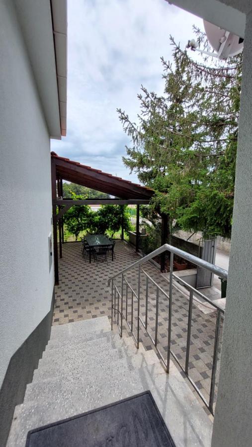 Sailing Forever Bungalow Kastela Bagian luar foto