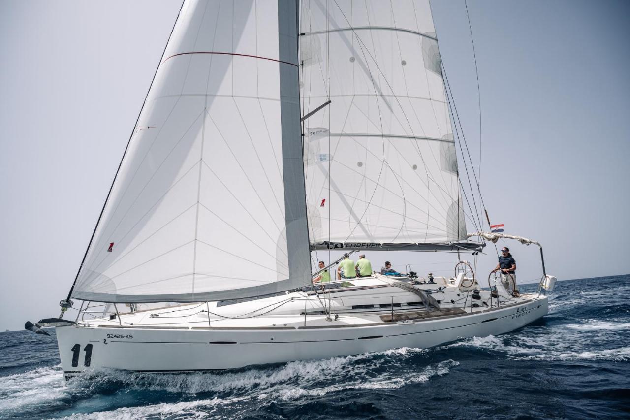 Sailing Forever Bungalow Kastela Bagian luar foto