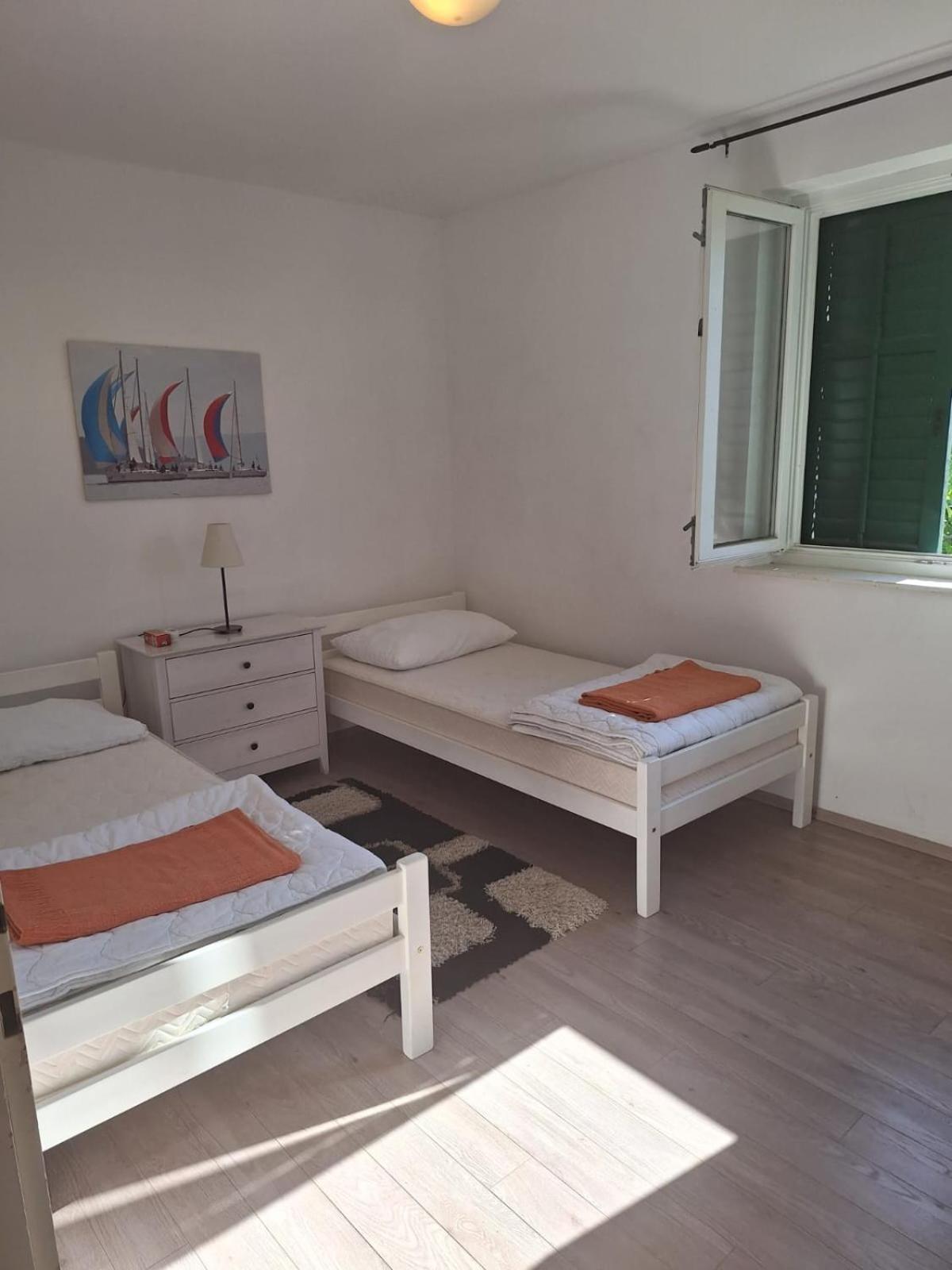 Sailing Forever Bungalow Kastela Bagian luar foto
